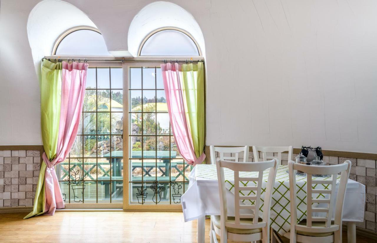 Domgrami Pension Seogwipo Bagian luar foto