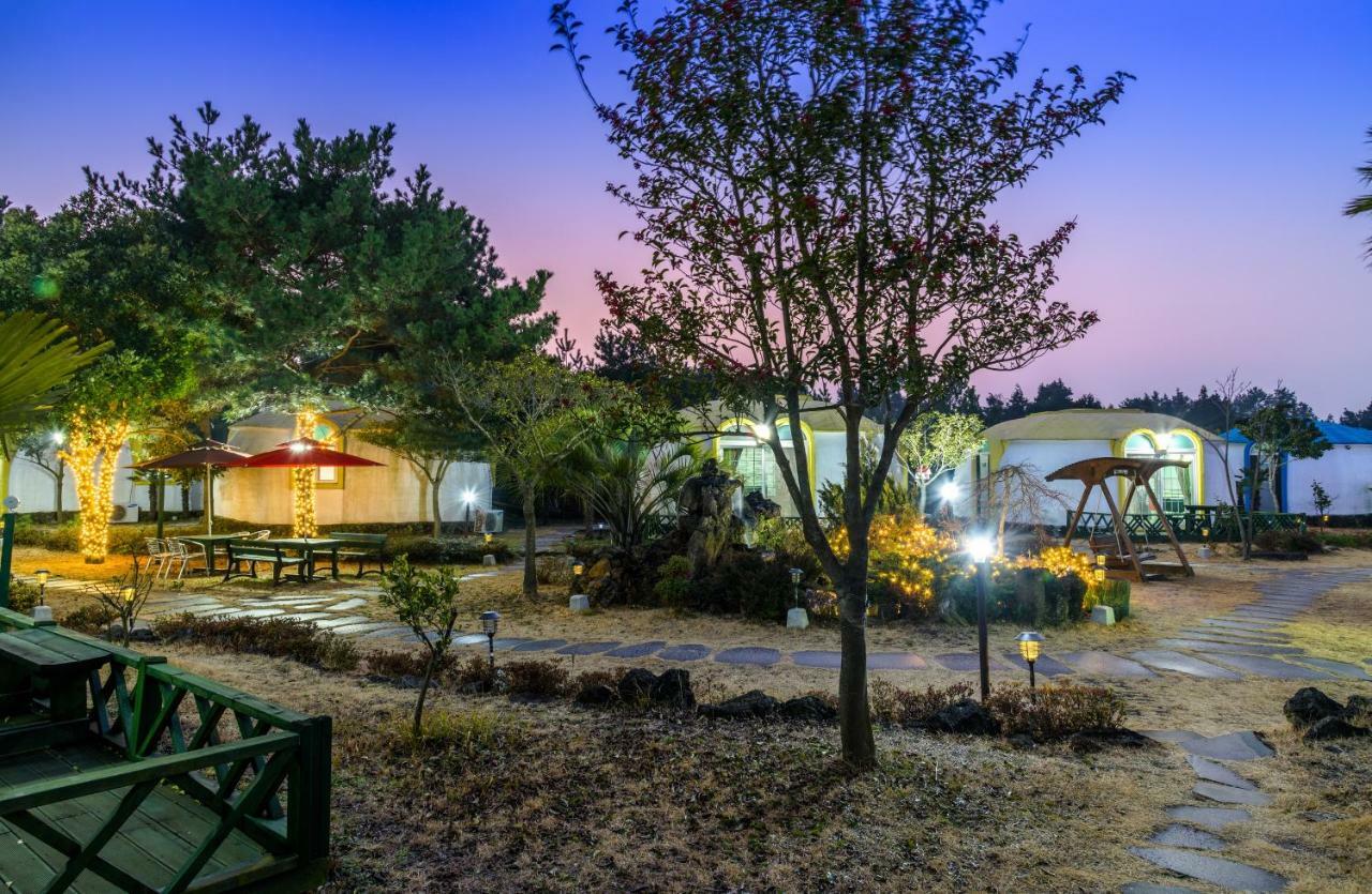 Domgrami Pension Seogwipo Bagian luar foto
