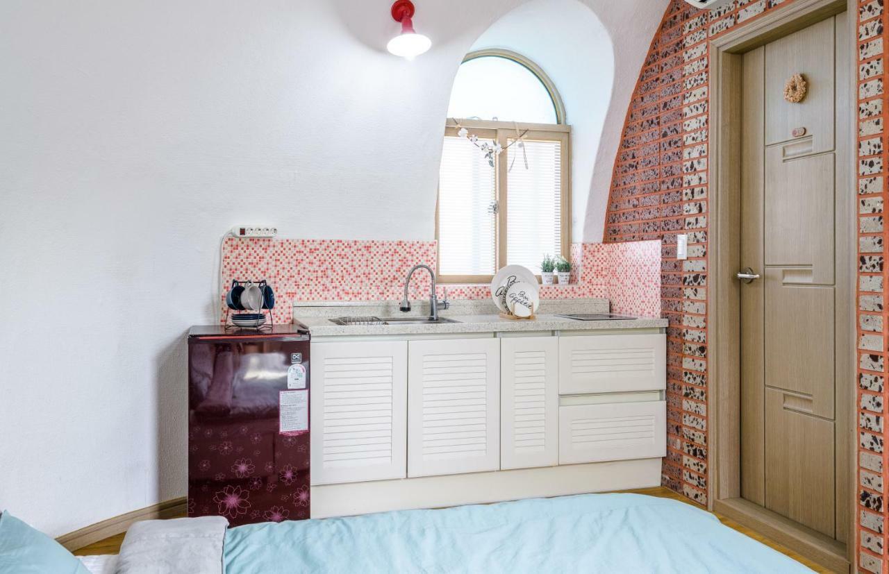 Domgrami Pension Seogwipo Bagian luar foto