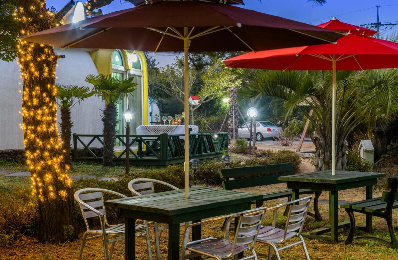 Domgrami Pension Seogwipo Bagian luar foto